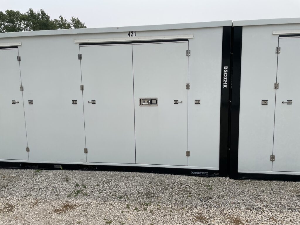 Drive-up (8' x 10' x 8') modular storage unit - unit number 421