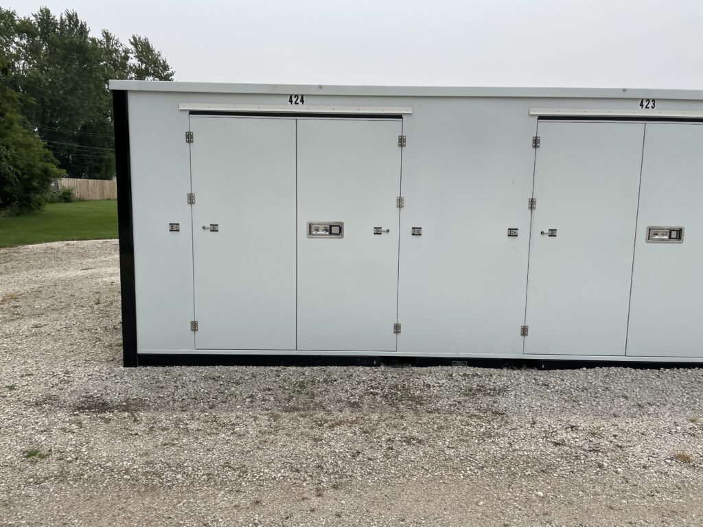 Drive-up (8' x 10' x 8') modular storage unit - unit number 424