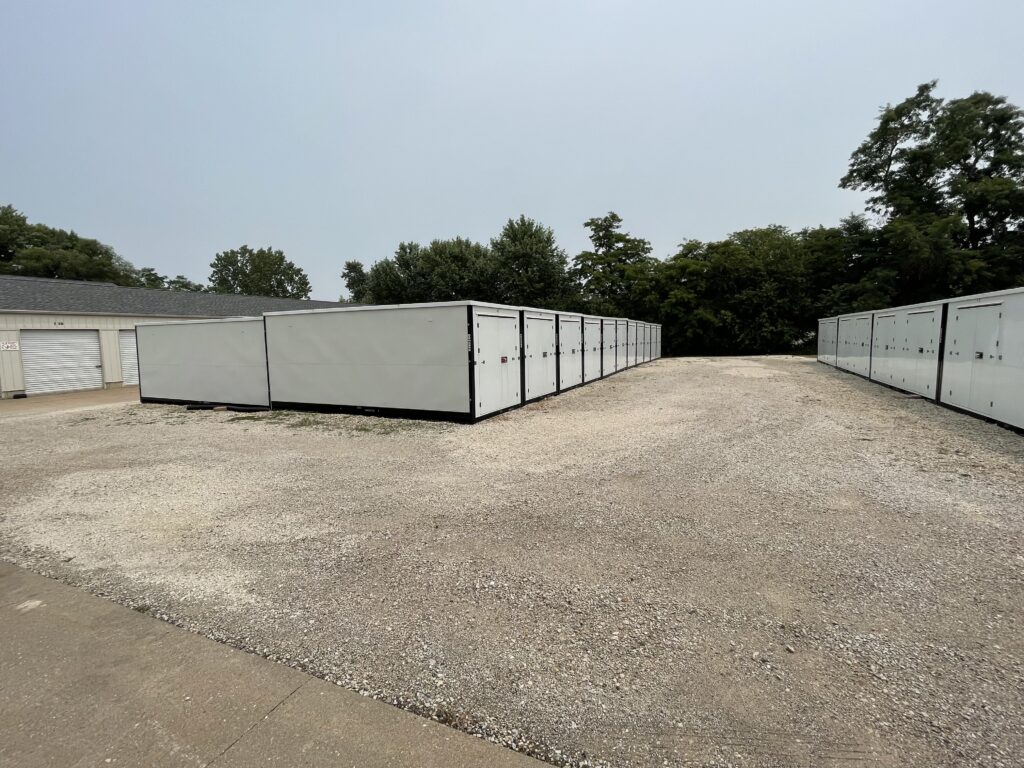 Row of 8' x 20' x 8' drive-up modular storage units
