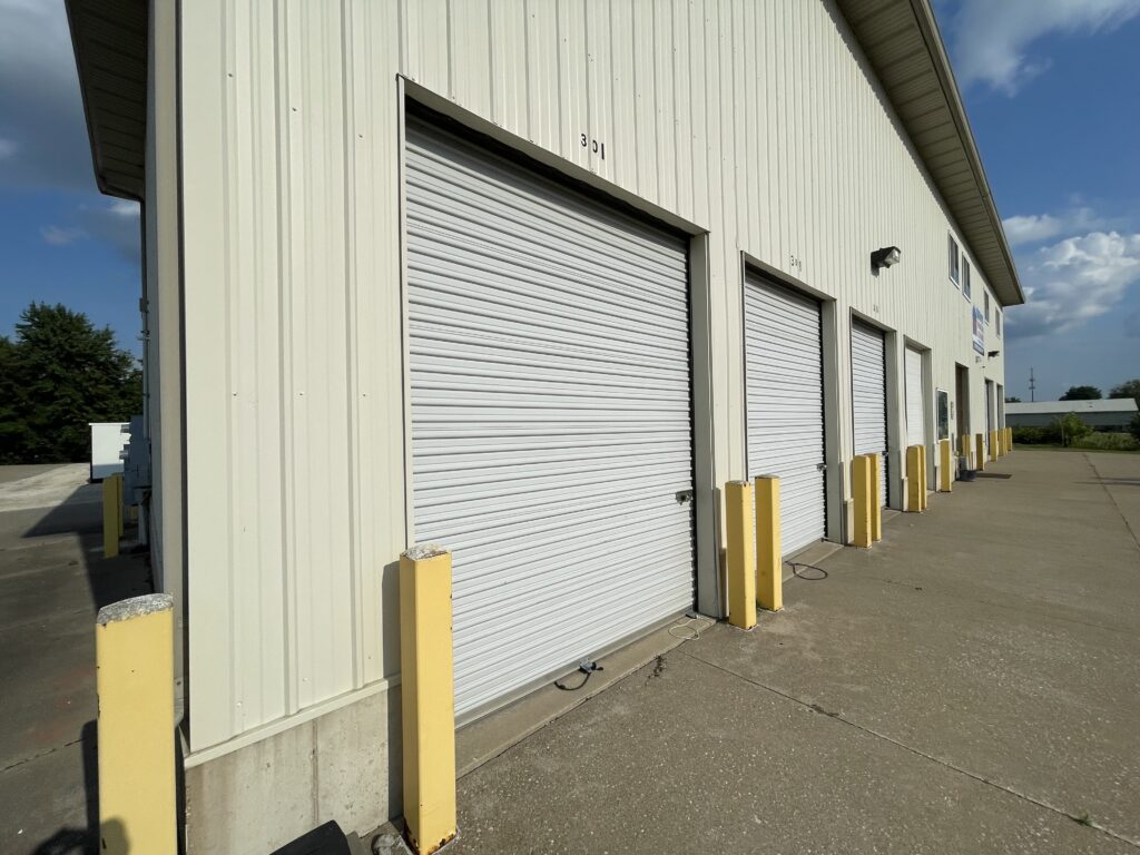 10' x 25' x 9' Drive-Up Self Storage Units at Davenport Storage Center in Davenport, Iowa - Multiple Storage Units